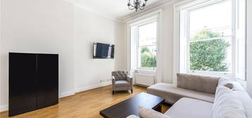 Flat to rent in Queens Gate, Kensington, London SW7