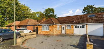 Bungalow for sale in Chaseside Gardens, Chertsey, Surrey KT16