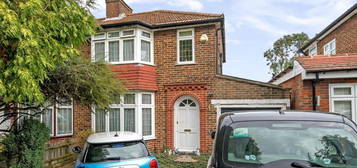 3 bed semi-detached house for sale