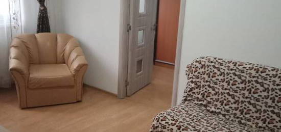 Apartament 2 camere, renovat ,etaj 1, Micro 40