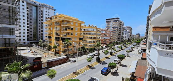 MAHMUTLARDA BARBAROS CADDESİNDE KUPON 1+1 EŞYALI GENİŞ DAİRE