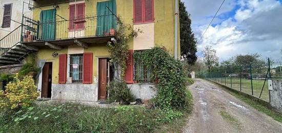 VIGEVANO PERIFERIA: CASA DI CORTE LIBERA SU TRE LA