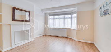 Flat to rent in Oakleigh Road North, Whetstone, London N20