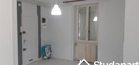 Studio  à louer, 1 pièce, 21 m², Étage 2/–