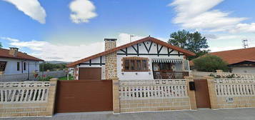 Chalet en Medina de Pomar