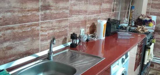 Apartament cu 2 camere decomandate - Zona Burdujeni Cuza Voda 2