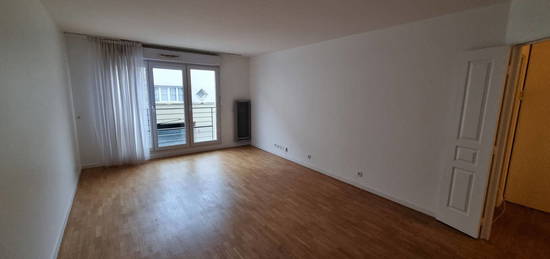 Appartement  à louer, 2 pièces, 1 chambre, 58 m²