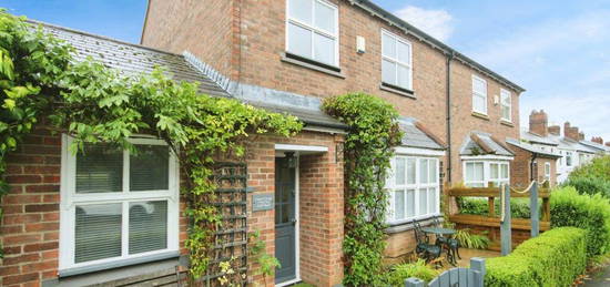 3 bedroom semi-detached house