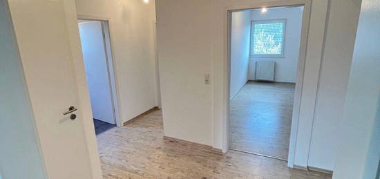 Single Dachgeschosswohnung Wohnung mit 2 Zimmer Einbauküche 62m²