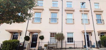 4 bedroom town house for sale