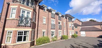 Flat for sale in Plymyard Avenue, Bromborough, Wirral, Merseyside CH62