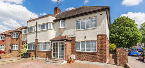 5 bed semi-detached house for sale