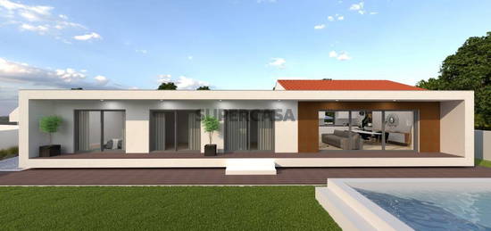 Moradia T3 Nova com Piscina em Verdelho - Santarém!!!