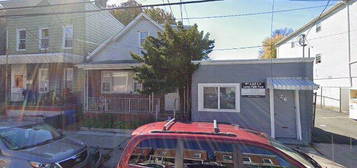 24 W 16th St Unit 2, Bayonne, NJ 07002