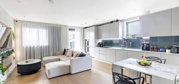 Flat for sale in Leaden Hill, Smitham Court CR5