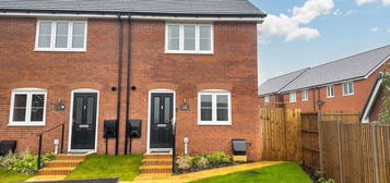 2 bed semi-detached house for sale