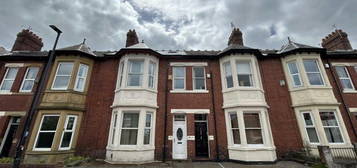 6 bedroom terraced house