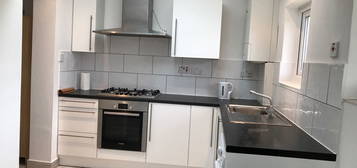 3 bed flat to rent