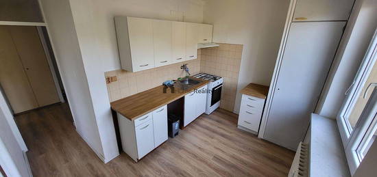 Pronájem bytu 2+1 55 m² (Jednopodlažní)