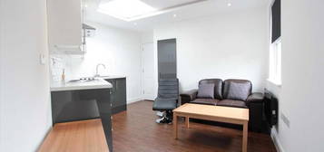 2 bed flat to rent