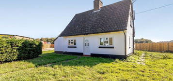 2 bed detached house for sale