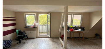 3,5 Zimmer DG-Wohnung 80qm mit Balkon