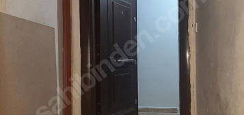 SAHİBİNDEN 3+1 AYAZAĞADA KOMBİLİ OTOBÜS GÜZERGAHINDA 120M2 DAİRE