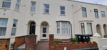 6 bedroom terraced house