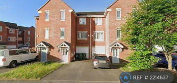 4 bedroom terraced house