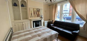 1 bedroom terraced house to rent