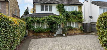 5 bed detached house for sale