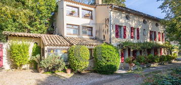 Superbe maison en pierre à vendre à Saint Rémy de Provence - Exclusivité