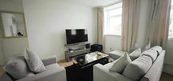 2 bed flat to rent