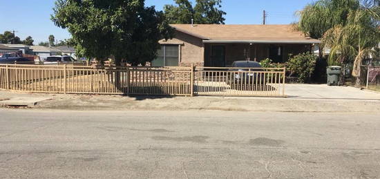 2719 Karen Pl, Bakersfield, CA 93307