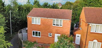 3 bedroom semi-detached house to rent