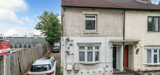 2 bed maisonette for sale