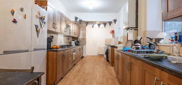 5 bedroom terraced house