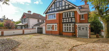 6 bedroom detached house for sale