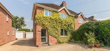 3 bed semi-detached house for sale