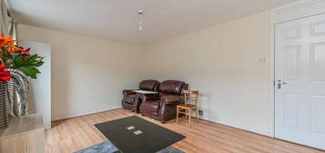 4 bedroom flat to rent