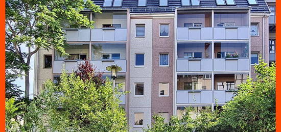 Hier wird saniert! Citywohnung mit gehobener Ausstattung // Verglaster Balkon // Bad mit Wanne!