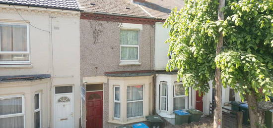 4 bedroom terraced house