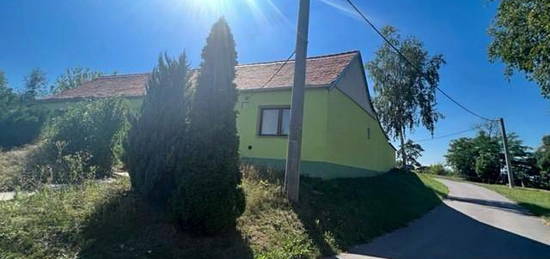 Prodej  rodinného domu 200 m², pozemek 900 m²