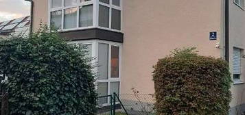 Nette 2 Zi.-Wohnung mit Balkon am Schloßkanal