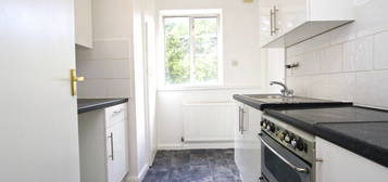 2 bed flat to rent