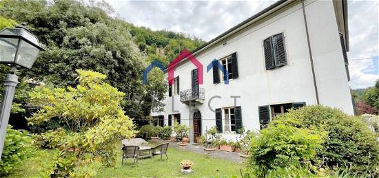 Villa in vendita a Bagni di Lucca