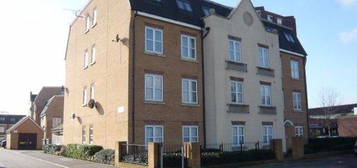 Flat to rent in Lamb Close, Northolt UB5