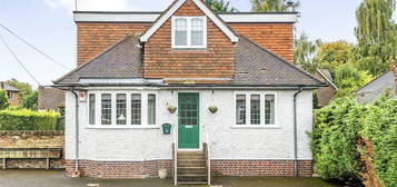 3 bed detached house for sale