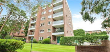 2 bedroom ground floor flat for sale