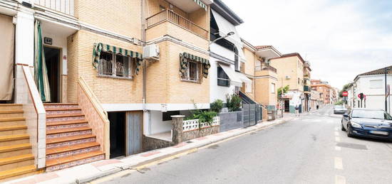 Casa adosada en venta en Calle de Los Jardines, 64, Maracena